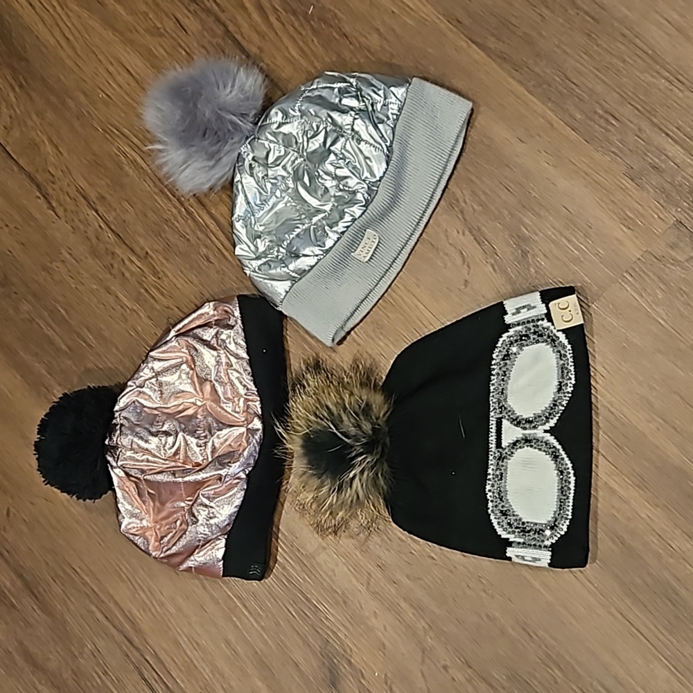 Winter hat bundle 4T pom pom real fur